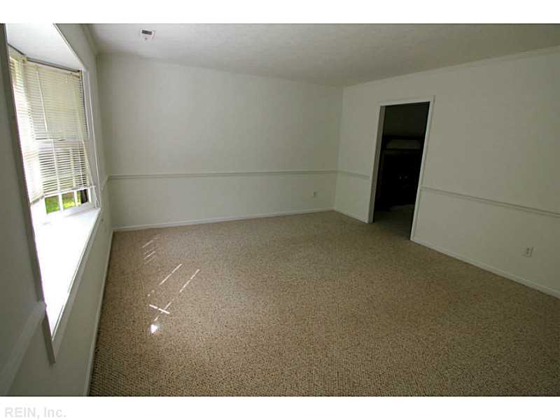 For Sale: 4 Sandy Lake Dr Hampton, VA 23666