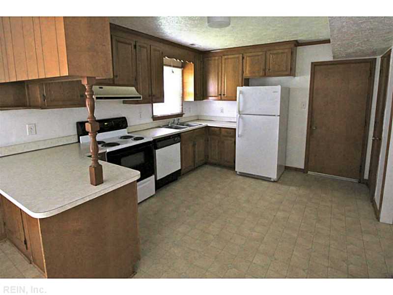 For Sale: 4 Sandy Lake Dr Hampton, VA 23666