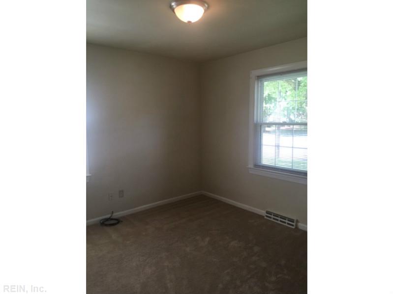 133 Raymond Dr