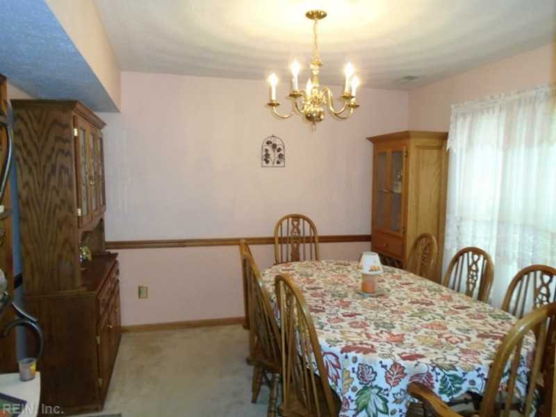 2 Ruth Cir