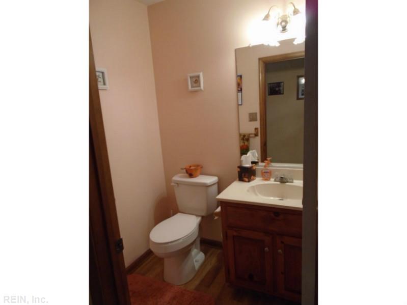 2 Ruth Cir