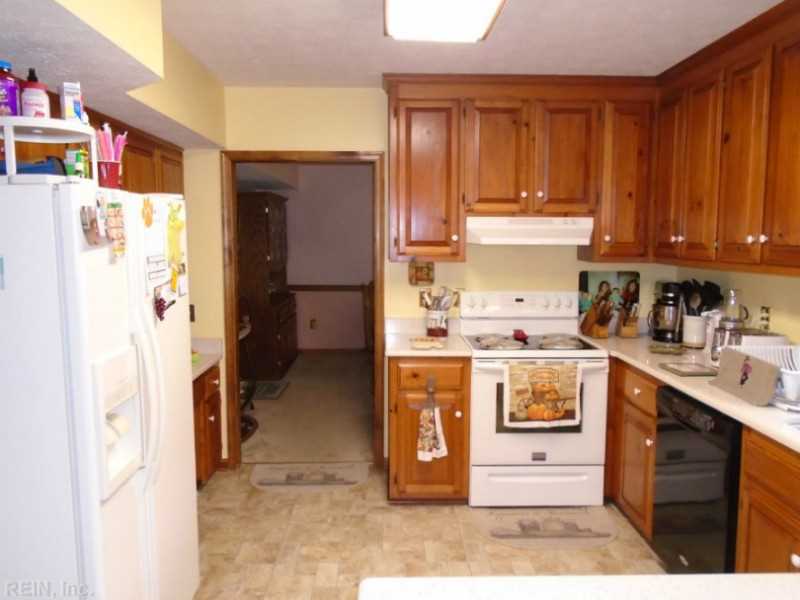 2 Ruth Cir