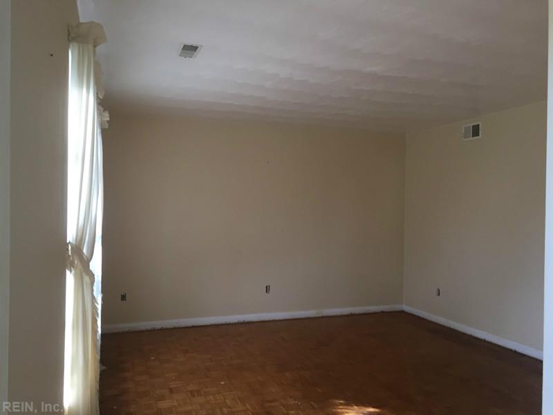211 Greenwell Dr
