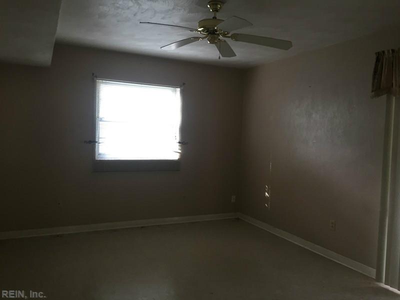 211 Greenwell Dr