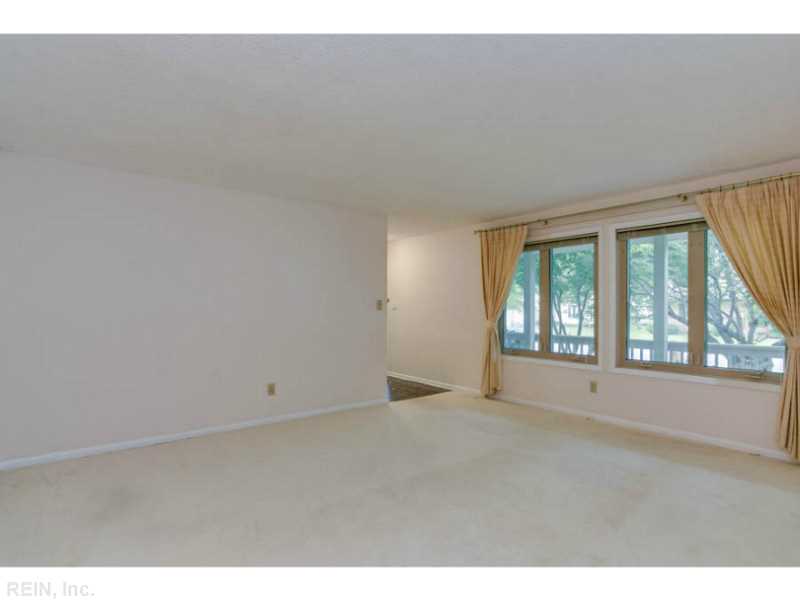 315 Riverside Dr