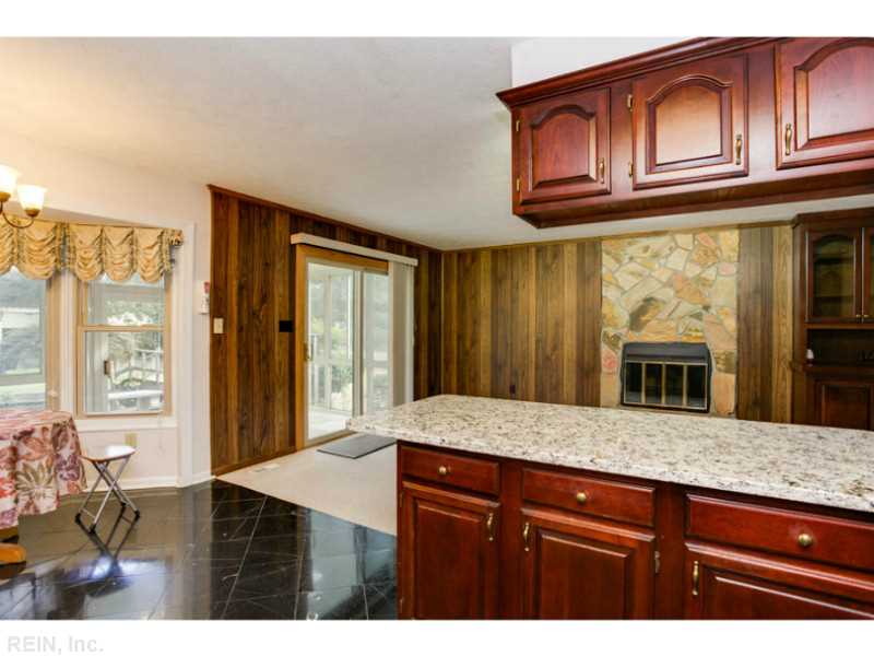 315 Riverside Dr