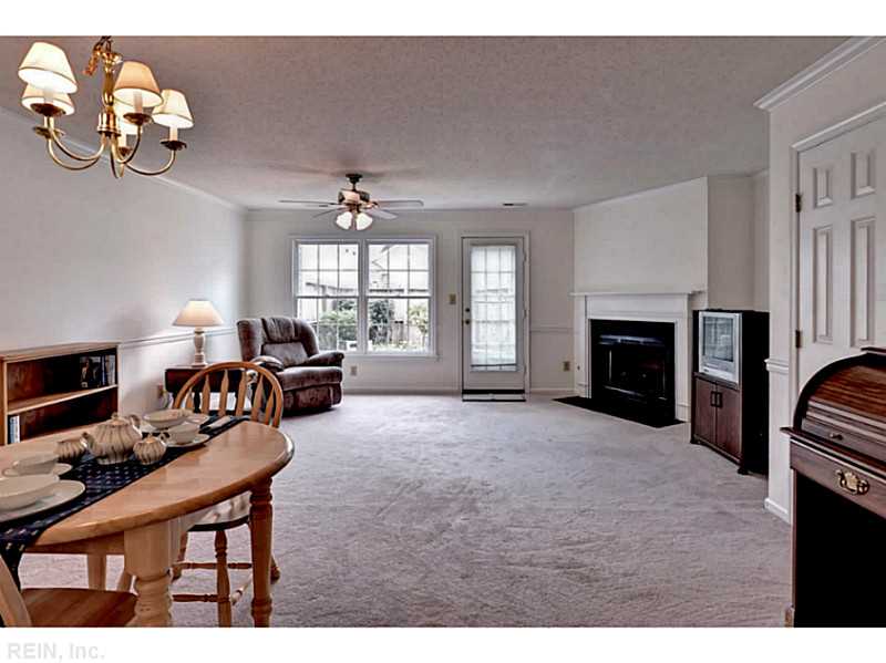 106 Thornrose Dr