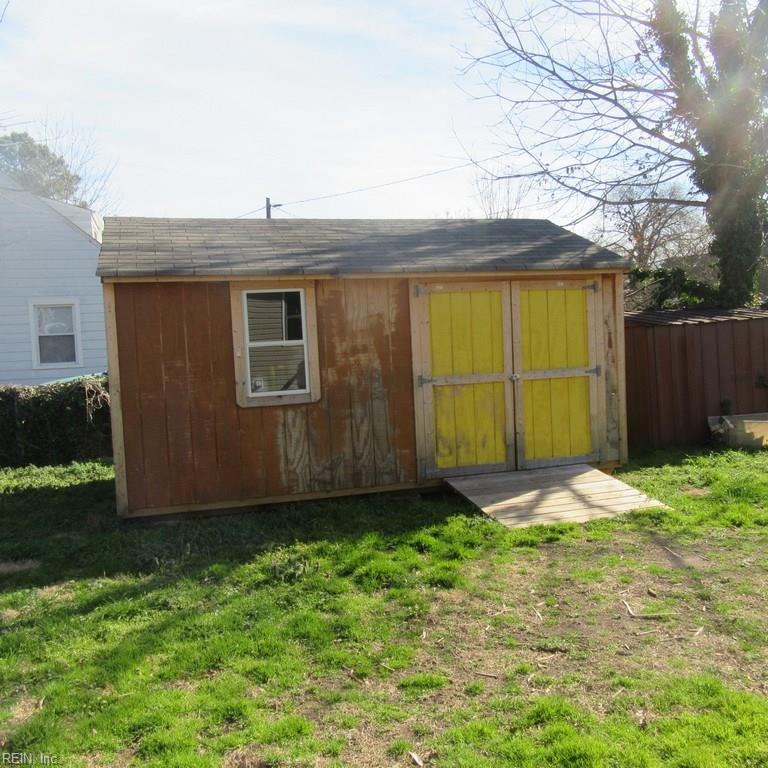 105 Dahlgren Ave