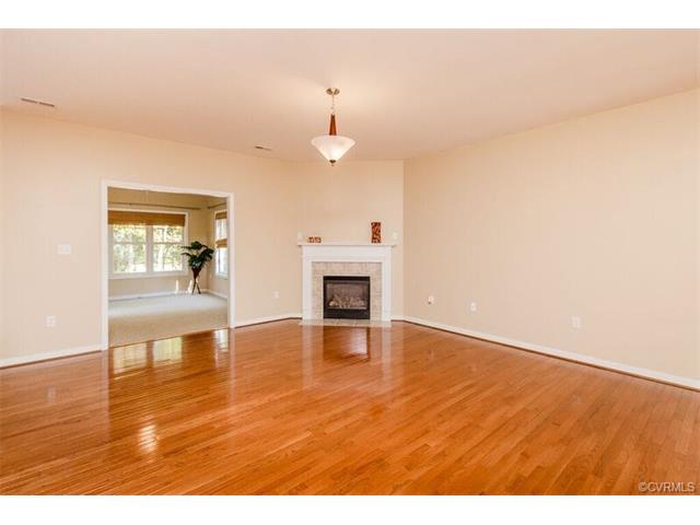 9225 Mission Hills Ln