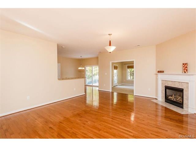 9225 Mission Hills Ln