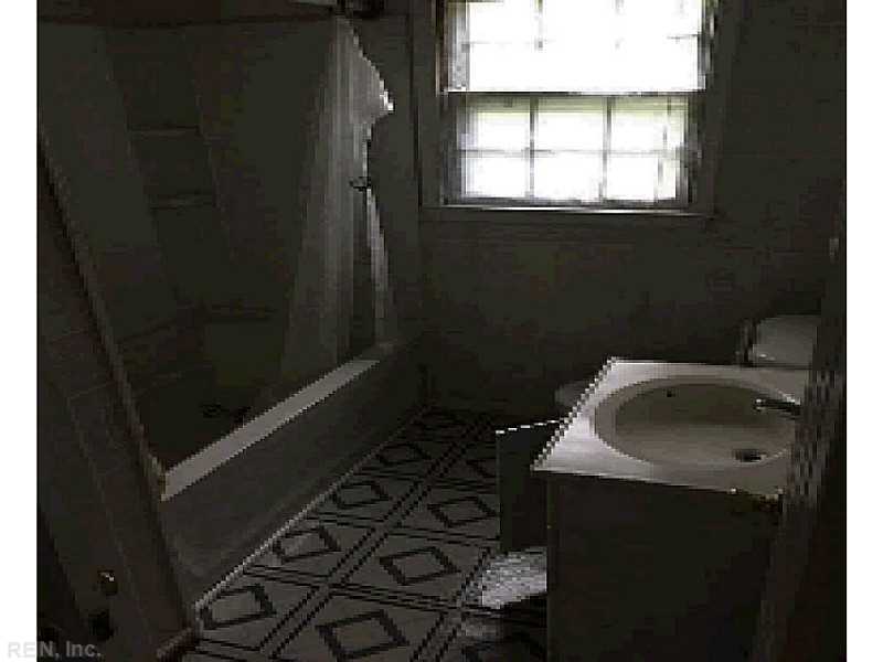 411 Walnut St