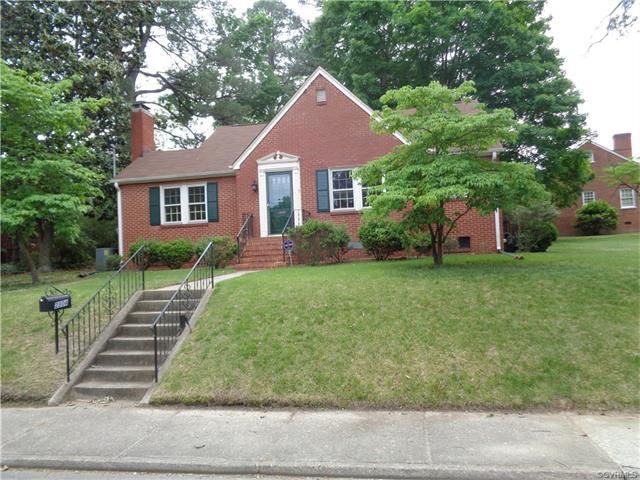 1604 S Esther Ct