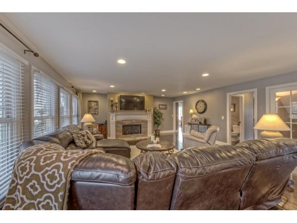 19032 Lexi Dr