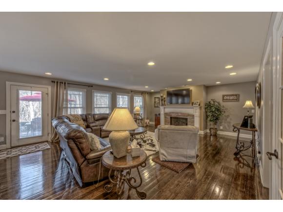 19032 Lexi Dr