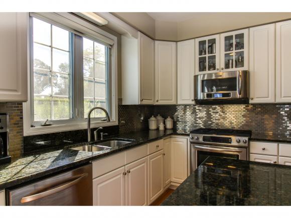 174 Braeburn St #14B