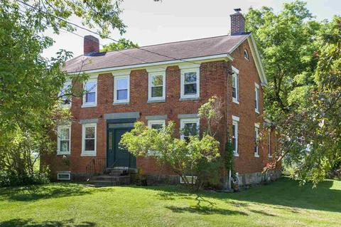 68 Woodland Way