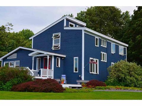 68 Woodland Way