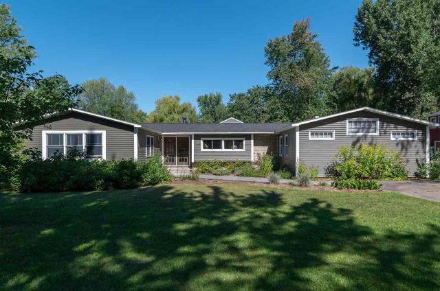 225 Bluebird Dr