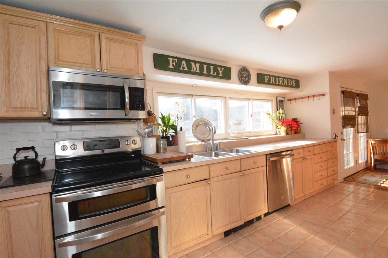 225 Bluebird Dr