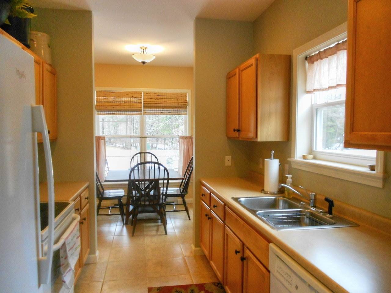 47 River View Dr
