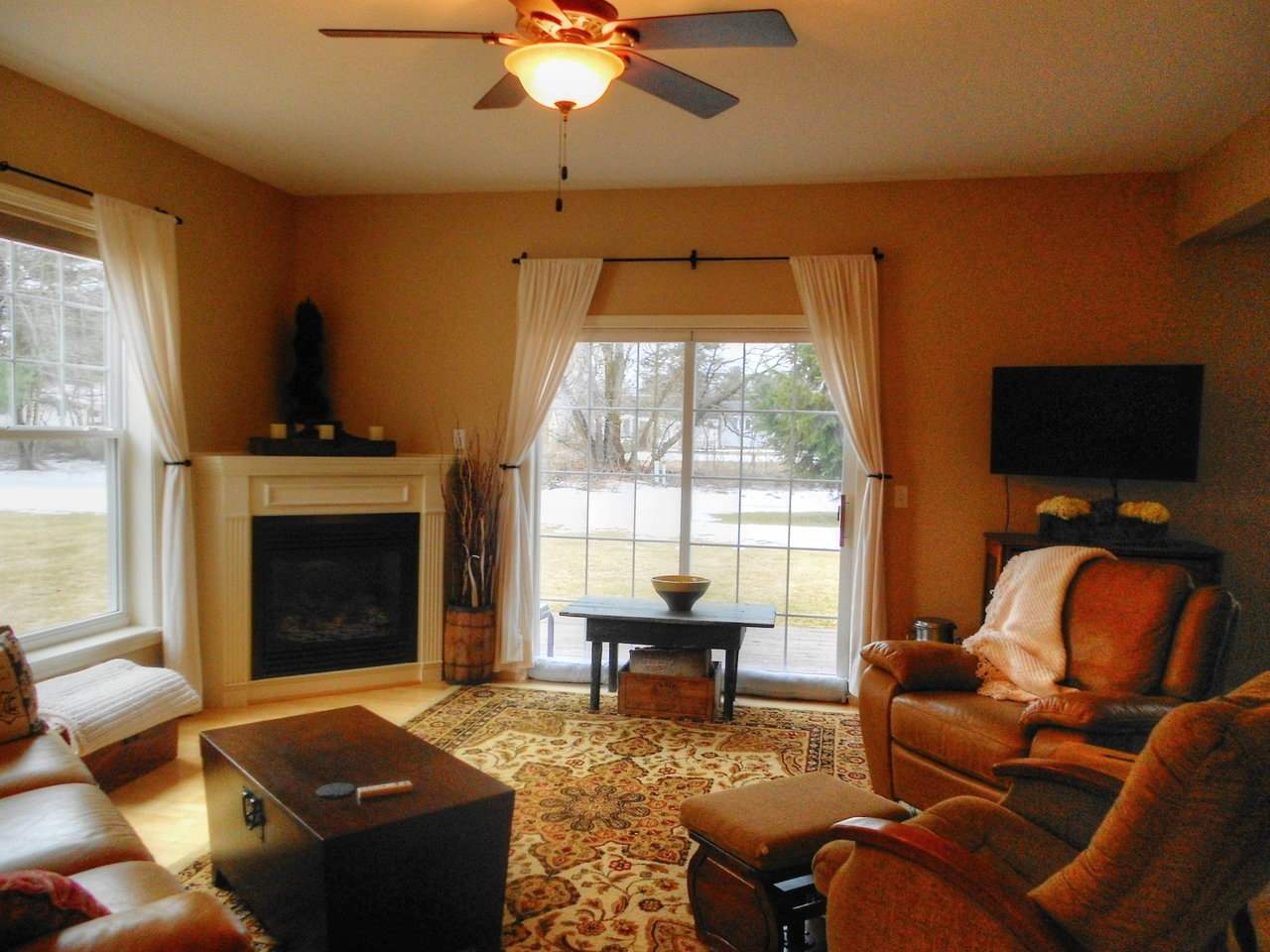 47 River View Dr