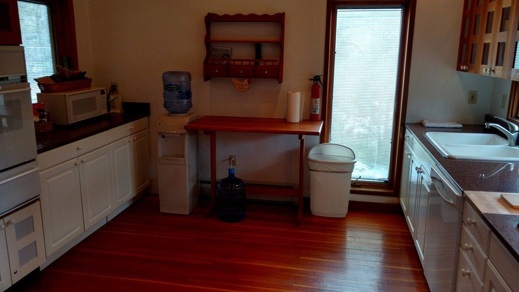 401 Great Roaring Brook Rd