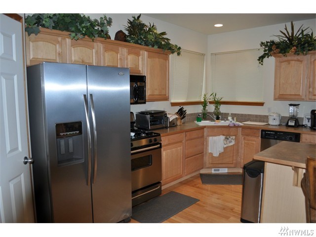 For Sale: 5703 49th St NW Auburn, WA 98001
