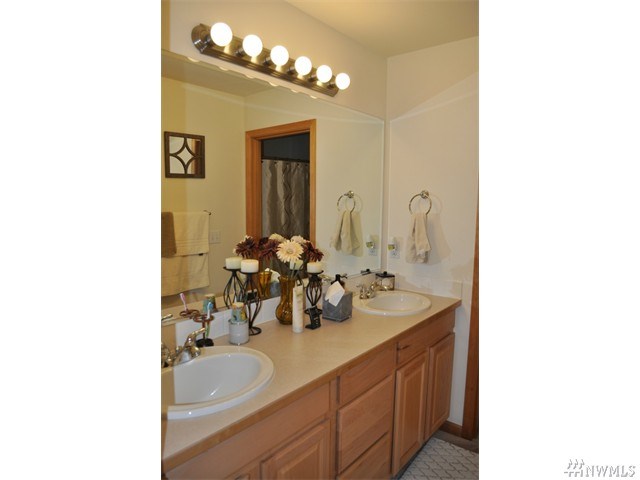 For Sale: 5703 49th St NW Auburn, WA 98001