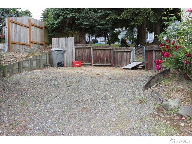 For Sale: 31309 10th Ave S Federal Way, WA 98003