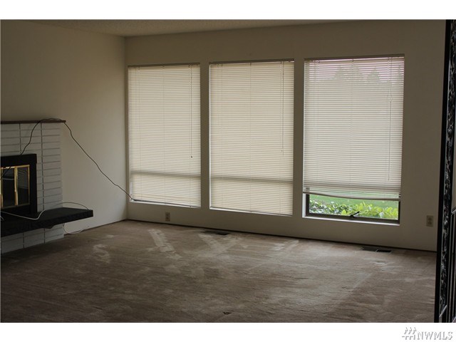 For Sale: 31309 10th Ave S Federal Way, WA 98003