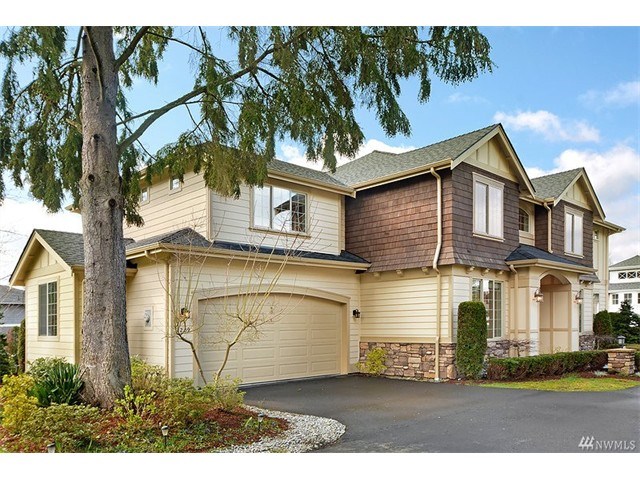 9943 Lake Washington Blvd NE