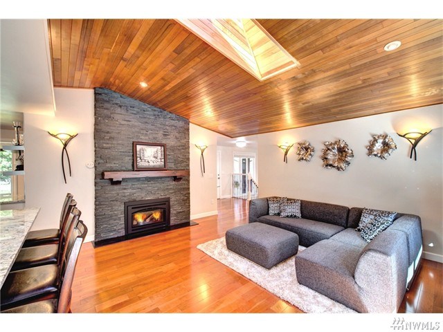 For Sale: 3210 102nd Ave NE Bellevue, WA 98004