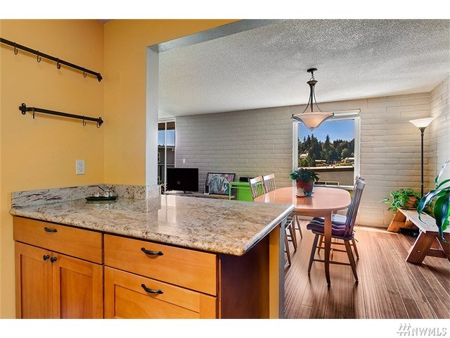 For Sale: 9909 NE 1st St #103 Bellevue, WA 98004