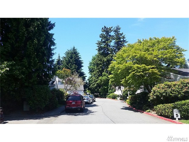 For Sale: 12321 41st Ln #33 Bellevue, WA 98006