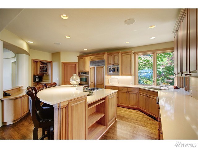 For Sale: 17233 SE 57th Pl Bellevue, WA 98006