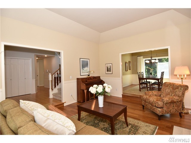 For Sale: 15173 SE 66th St Bellevue, WA 98006