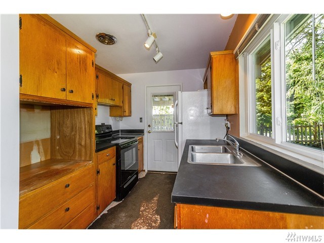 For Sale: 1006 151st Ave SE Bellevue, WA 98007