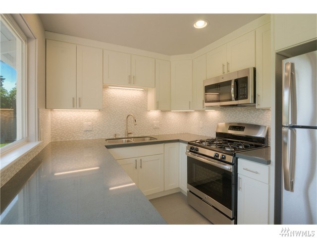 For Sale: 15527 SE 8th St Bellevue, WA 98007