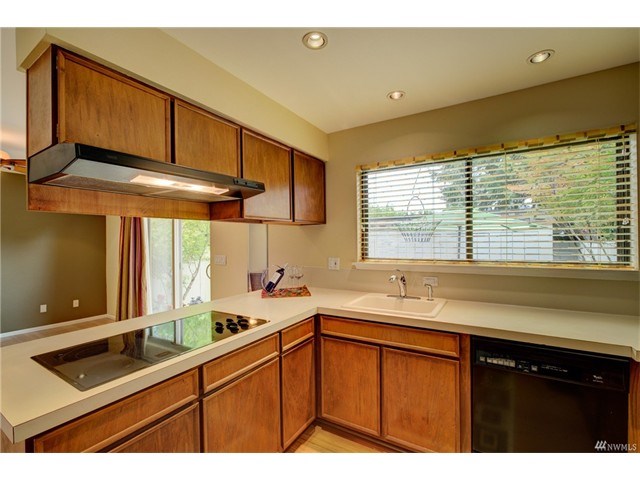 17050 Northup Way #33