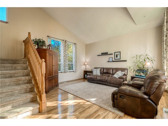 24180 Buena Vista Dr