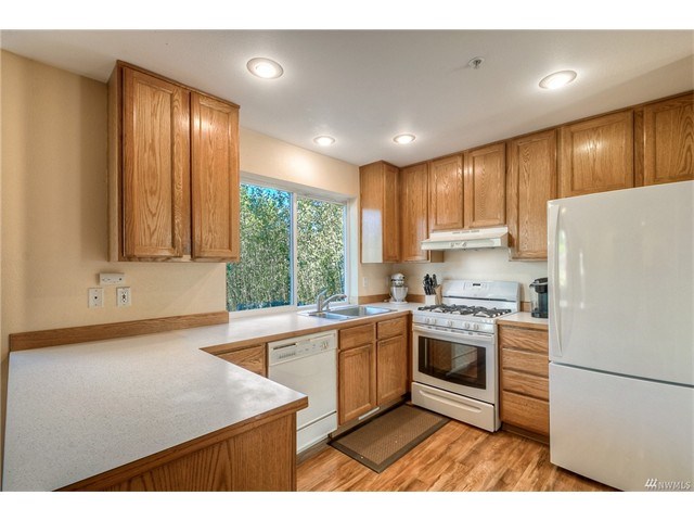 24180 Buena Vista Dr