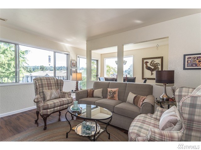 For Sale: 9517 NE 180th St #B202 Bothell, WA 98011