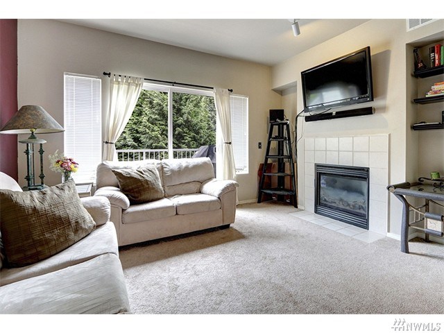 For Sale: 16382 NE 118th Ct #16382 Bothell, WA 98011