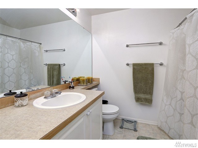 For Sale: 16382 NE 118th Ct #16382 Bothell, WA 98011