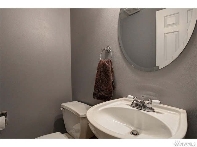 For Sale: 16382 NE 118th Ct #16382 Bothell, WA 98011