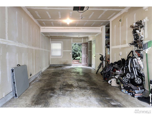 For Sale: 16382 NE 118th Ct #16382 Bothell, WA 98011