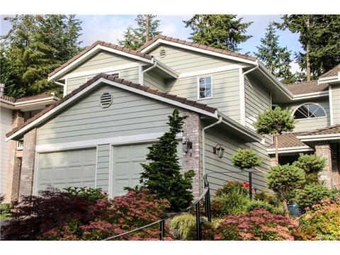 15800 Village Green Dr #7