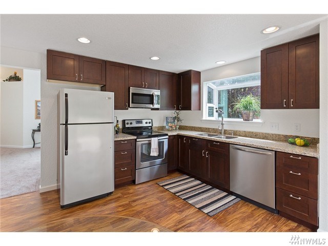 For Sale: 17410 28th Ave SE Bothell, WA 98012