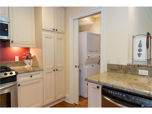 51 Pine St #105