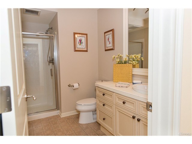 51 Pine St #105